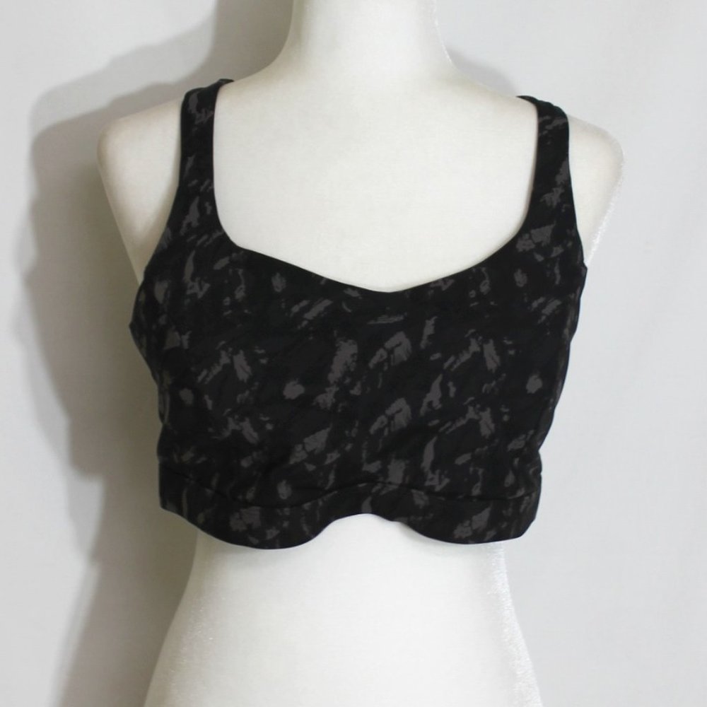 NWT CRZ YOGA CAMO MULTI 3#5 Strappy Wirefree Yoga Sports Bra 40D Medium Support